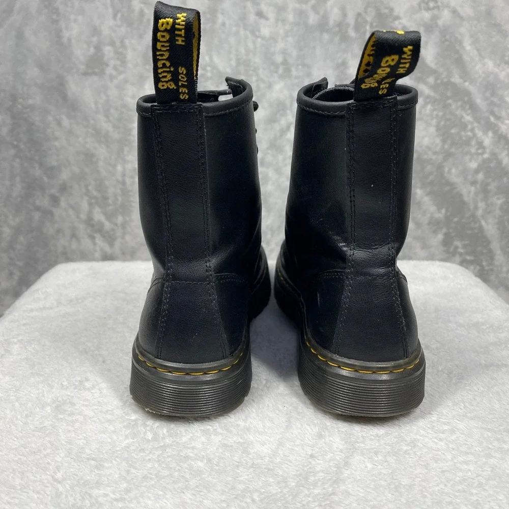 Dr. Martens Zavala 8-Eye‎ Black Leather Boots Men's 6 / Women's 7 Combat Lace-Up